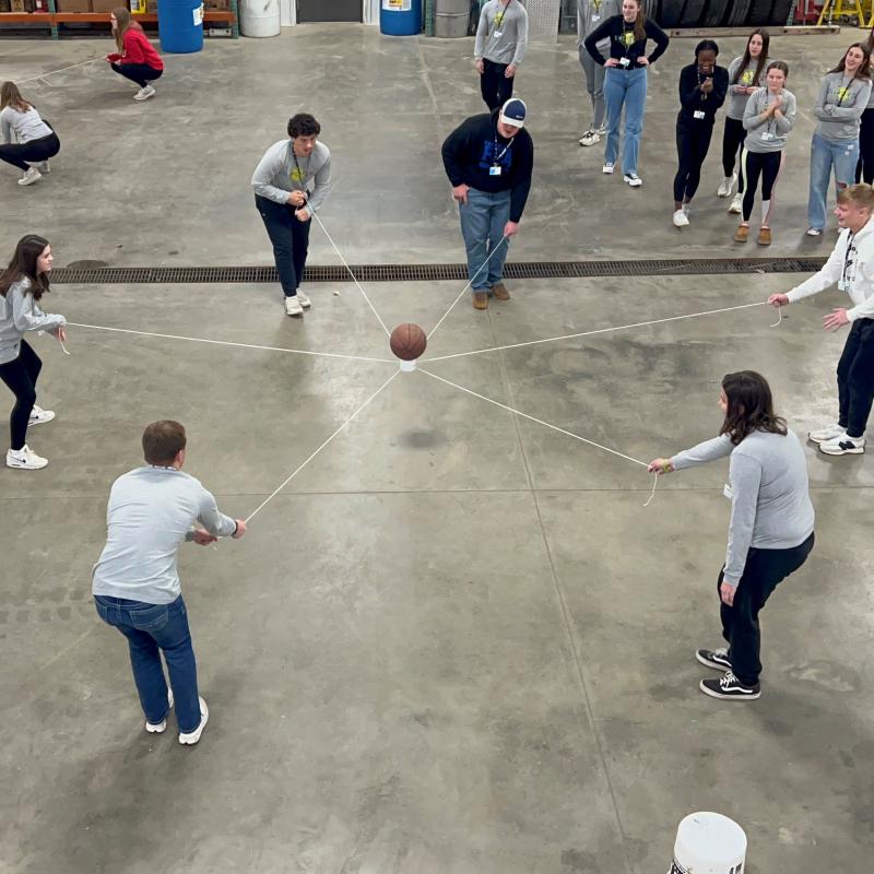 stringbasketballsq_0