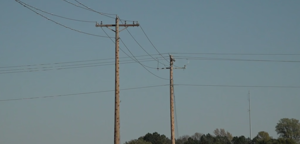 Distribution lines north of Hartford